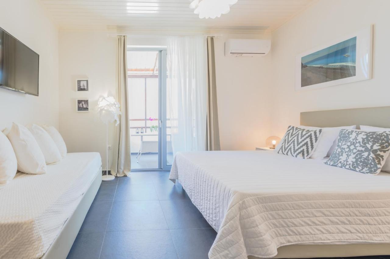 Rotunda Suites 칼라마키 외부 사진