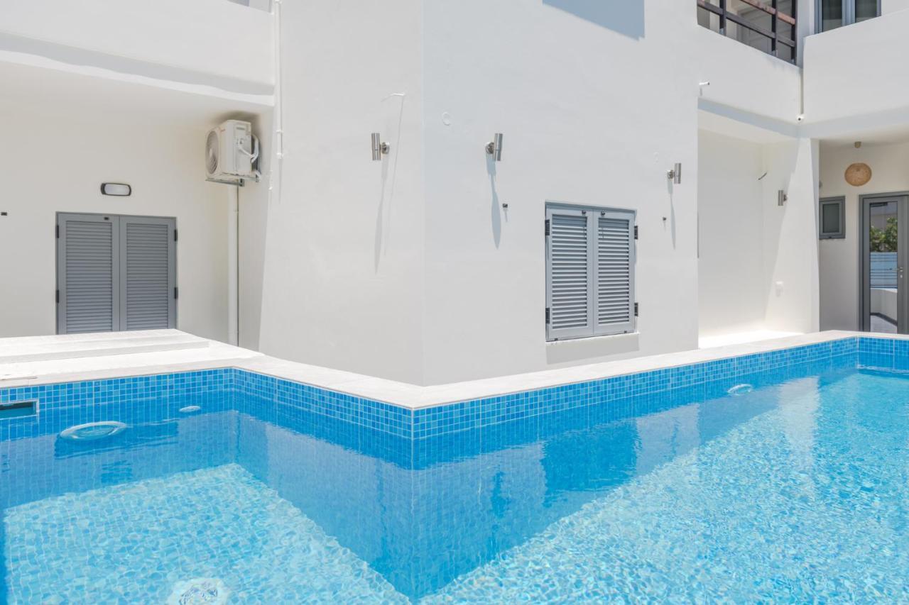 Rotunda Suites 칼라마키 외부 사진